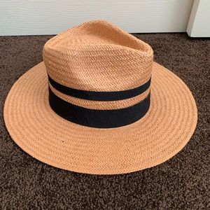 Straw beach hat